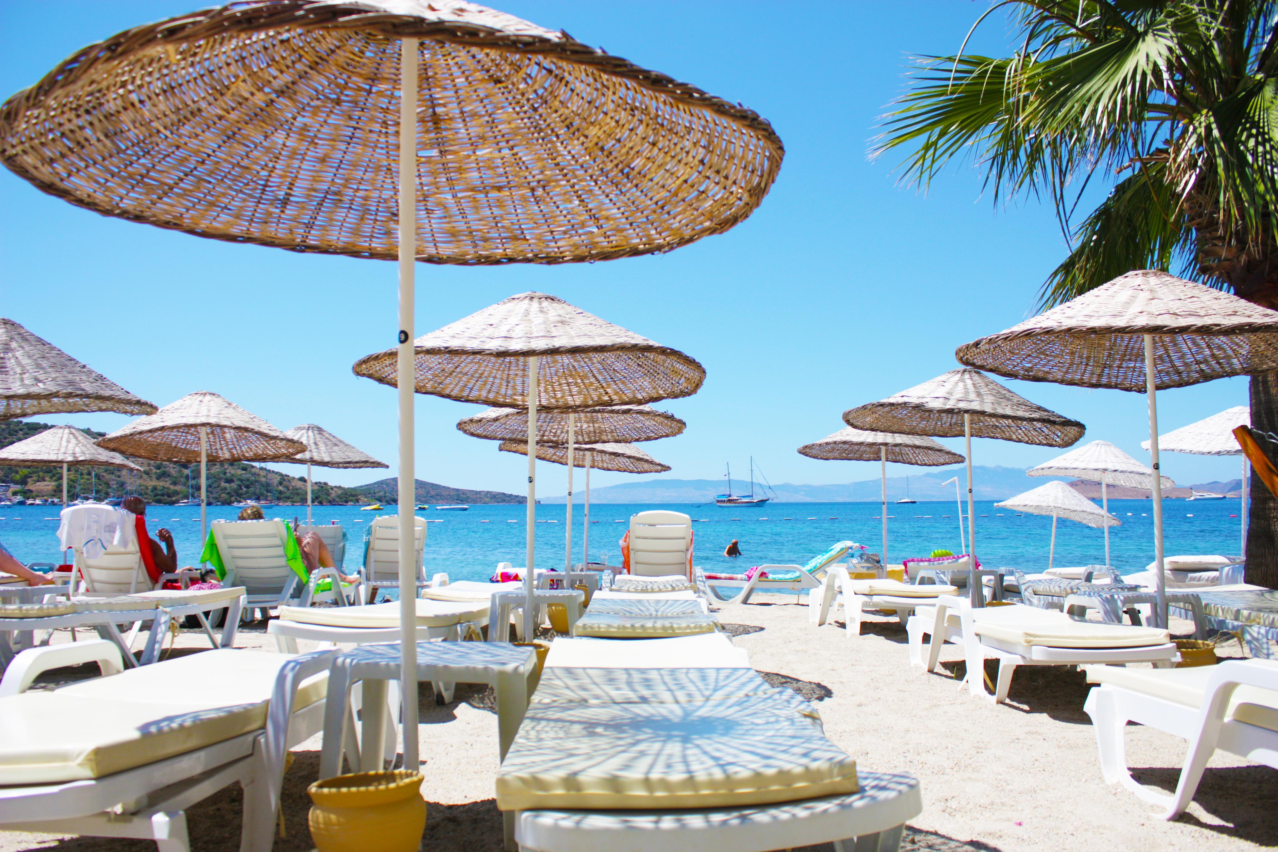 Toloman Hotel Bitez Beach Bagian luar foto