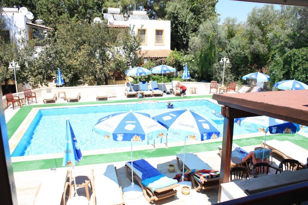 Toloman Hotel Bitez Beach Bagian luar foto