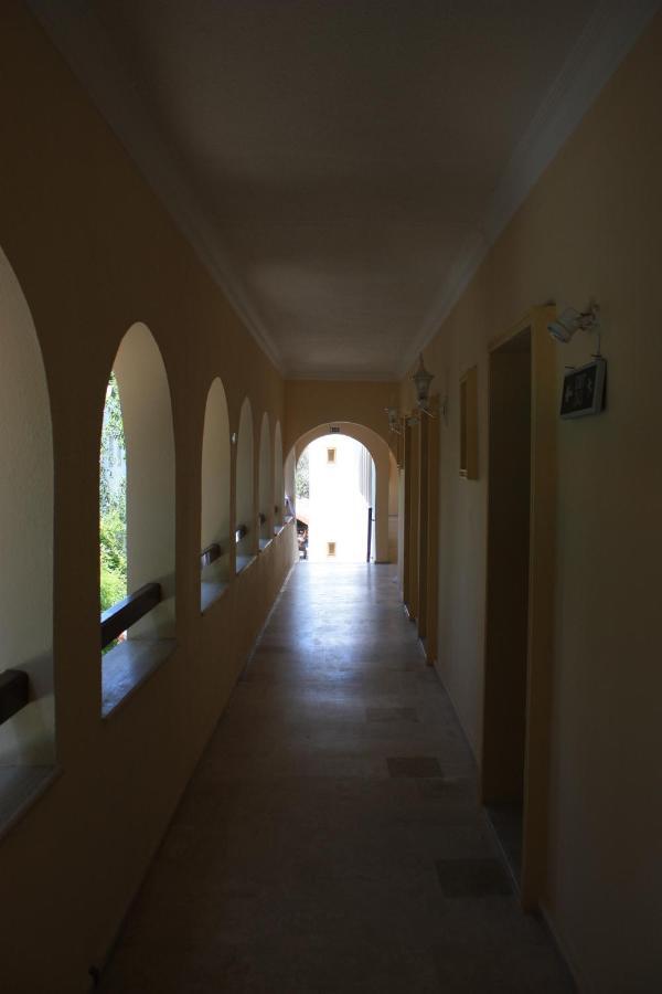 Toloman Hotel Bitez Beach Bagian luar foto